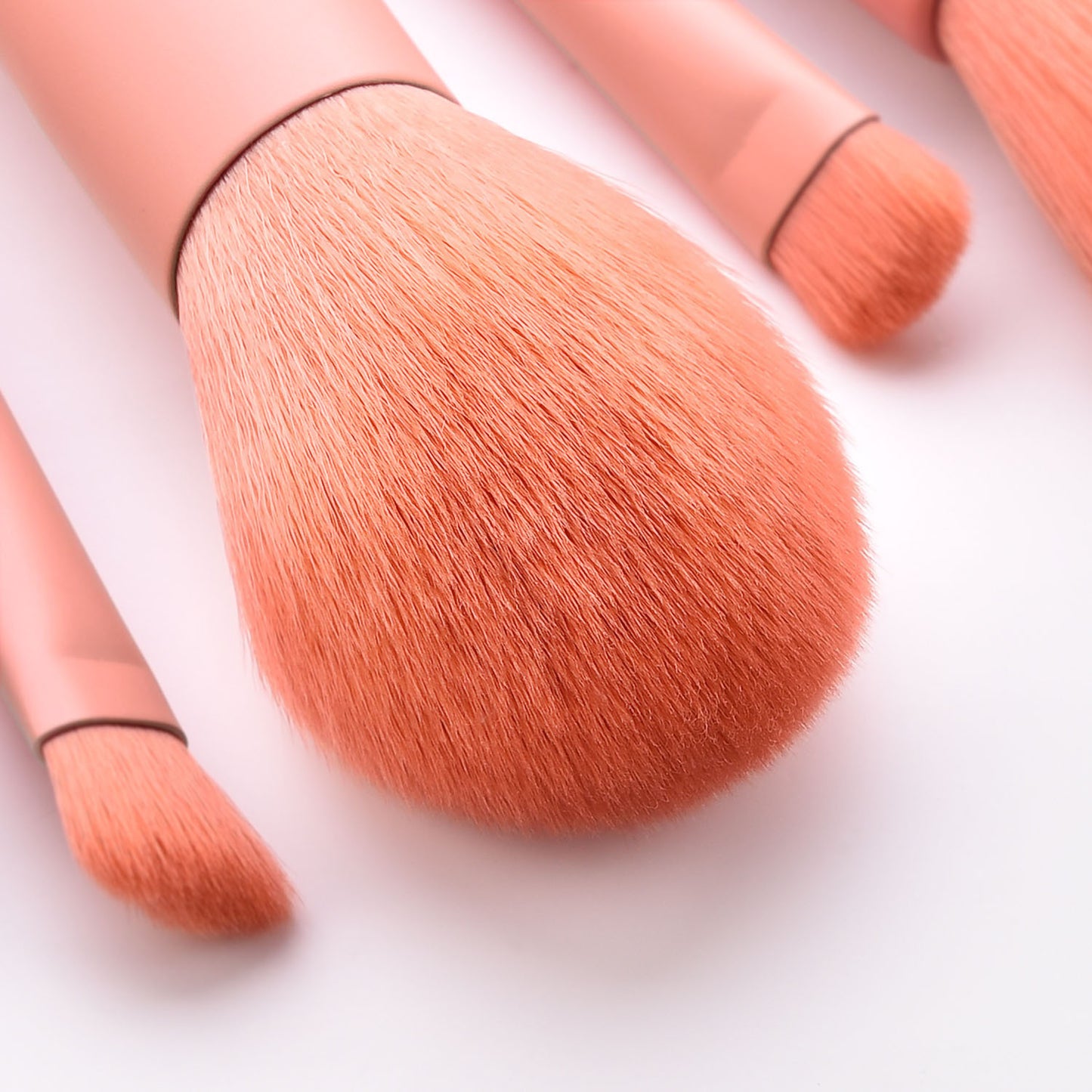 BlushBloom™ 10-Piece Soft Pink Makeup Brush Set – Perfect for Foundation, Contour & Eyeshadow