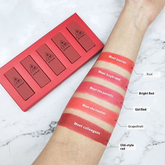 VitaGlow™ 5-in-1 Hydrating Matte Lipstick Set – Vitamin Infused Lip Perfection