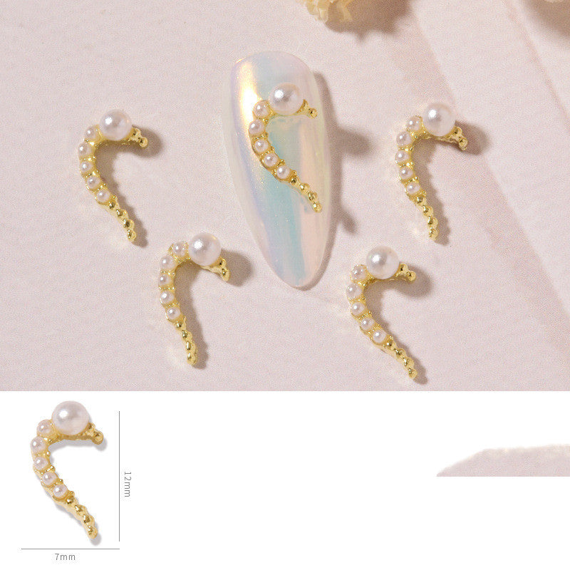 CrystalHeart™ 3D Nail Charm – Luxury Love Heart Rhinestone Nail Jewelry