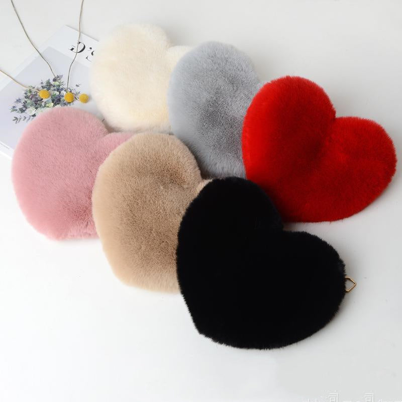 Fluffy Love Heart Plush Shoulder Bag – Cute Chain Crossbody Purse for Girls & Valentine’s Gifting