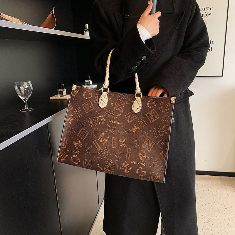 Chic Luxury Tote – Elegant Large Capacity Shoulder Bag for Everyday Style