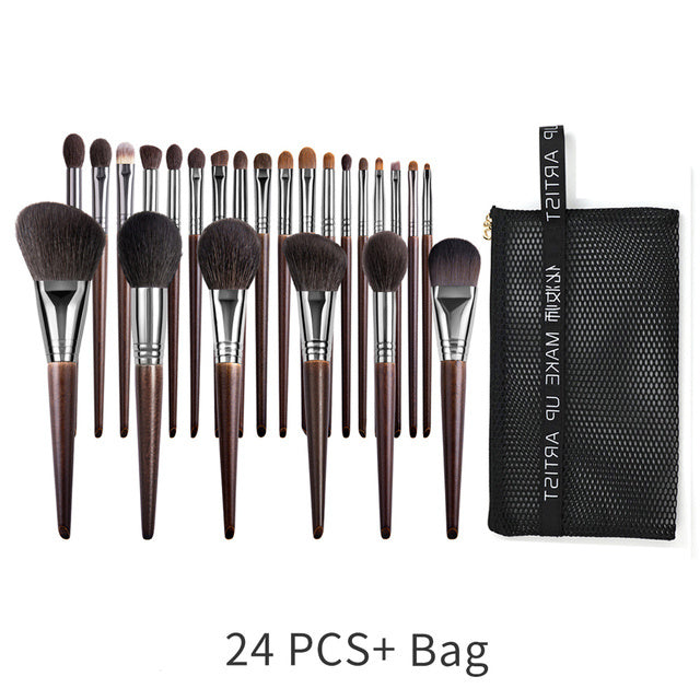 ProNaturé™ 18-Piece Natural Goat Hair Makeup Brush Set with Travel Case